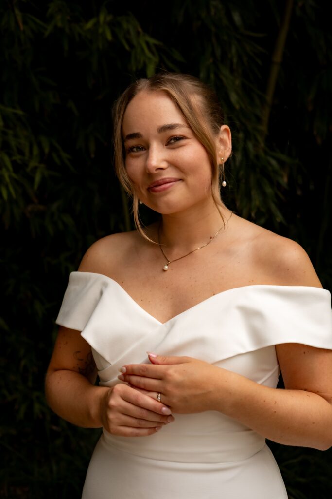 bruid tijdens koppel shoot trouwfotograaf Amsterdam